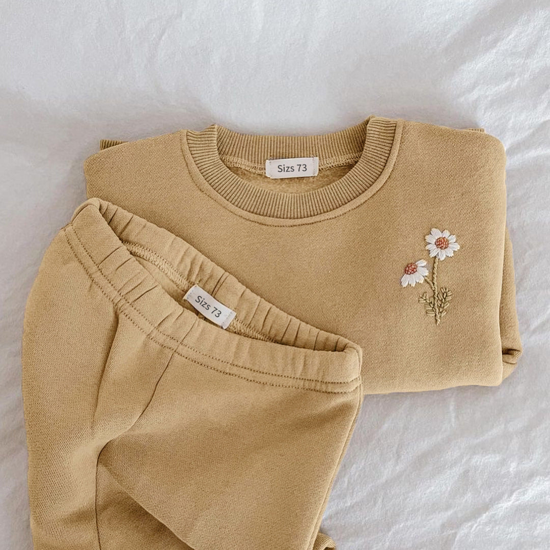 Chrysanthemum Embroidered Brushed Sweatshirt Leisure Suit